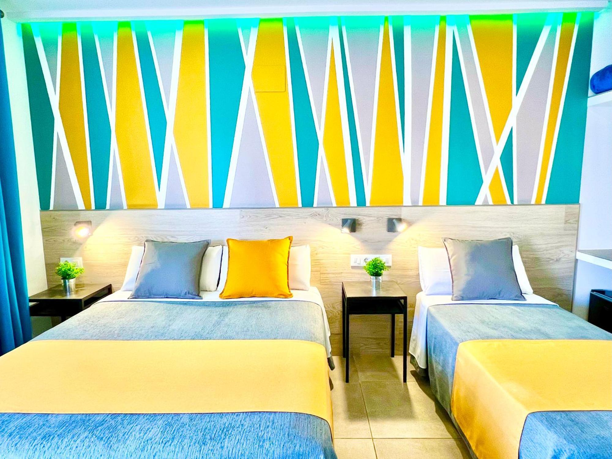 Dori Rooms Hostal Тарифа Экстерьер фото
